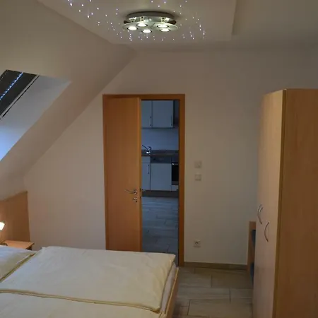 アパート Dachgeschoss シュレプツィヒ